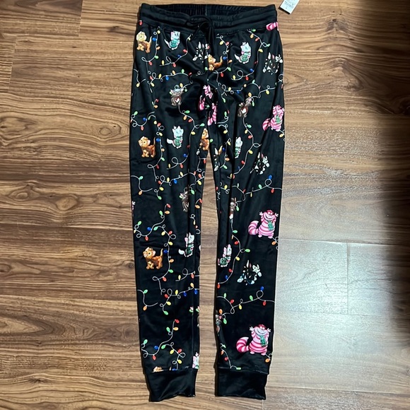 Disney Christmas cat Pajamas pants Park Exclusive - Picture 1 of 4